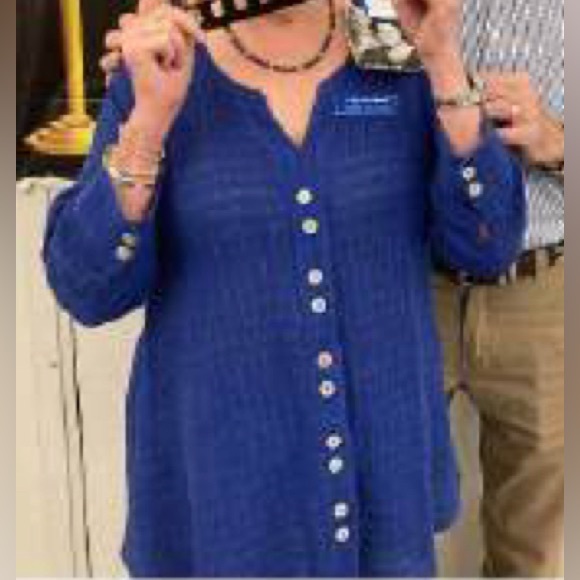 Shell buttoned loose weave blouse - Picture 1 of 4